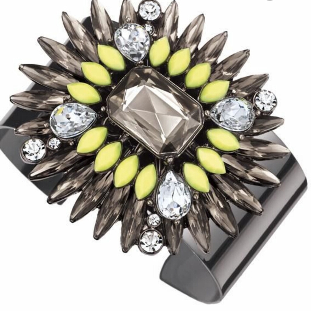 💕FINAL SALE💕Avon/Mark Color Pop Cuff